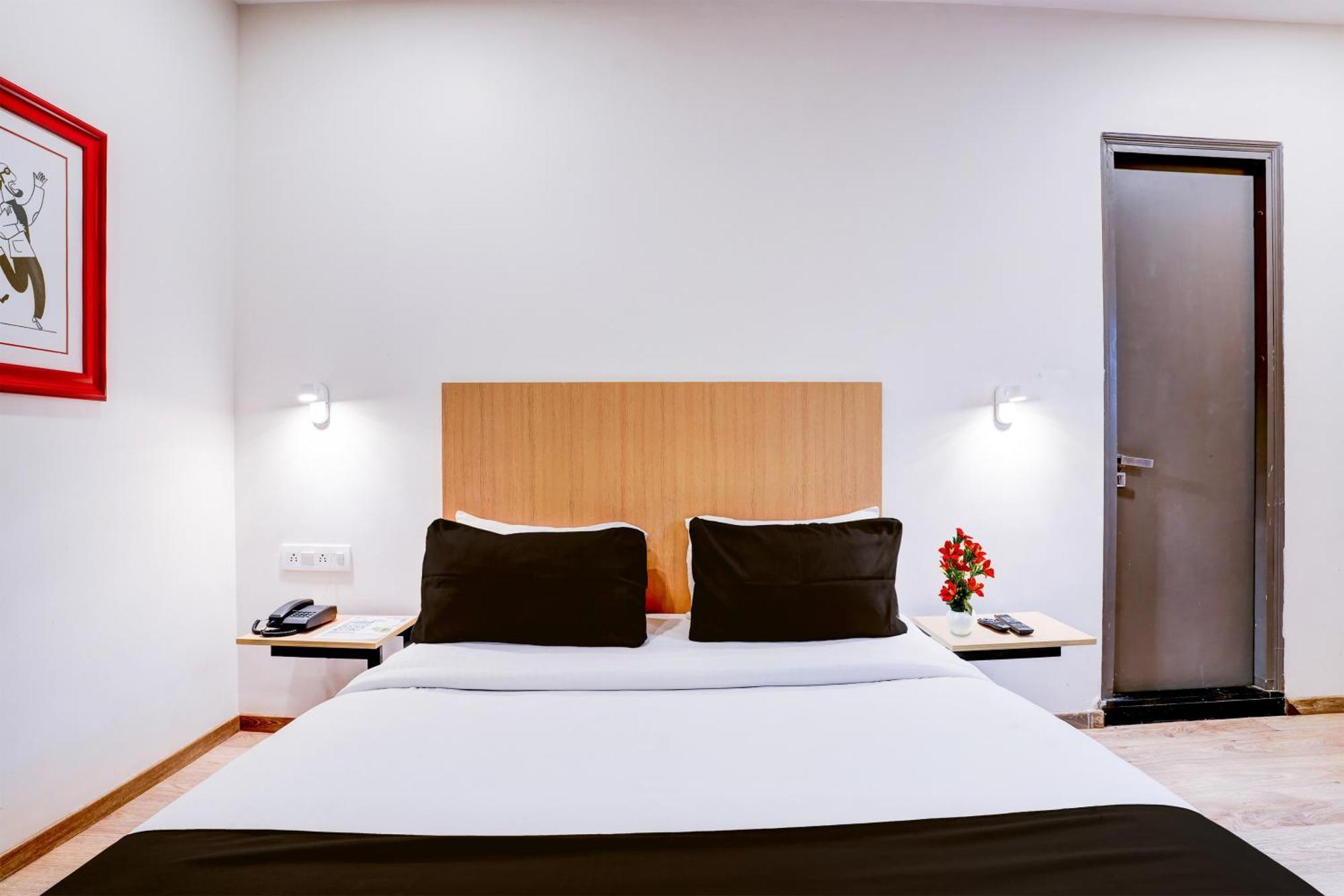 Super Townhouse Ulsoor Near Halasuru Metro Station Бенґалуру Екстер'єр фото